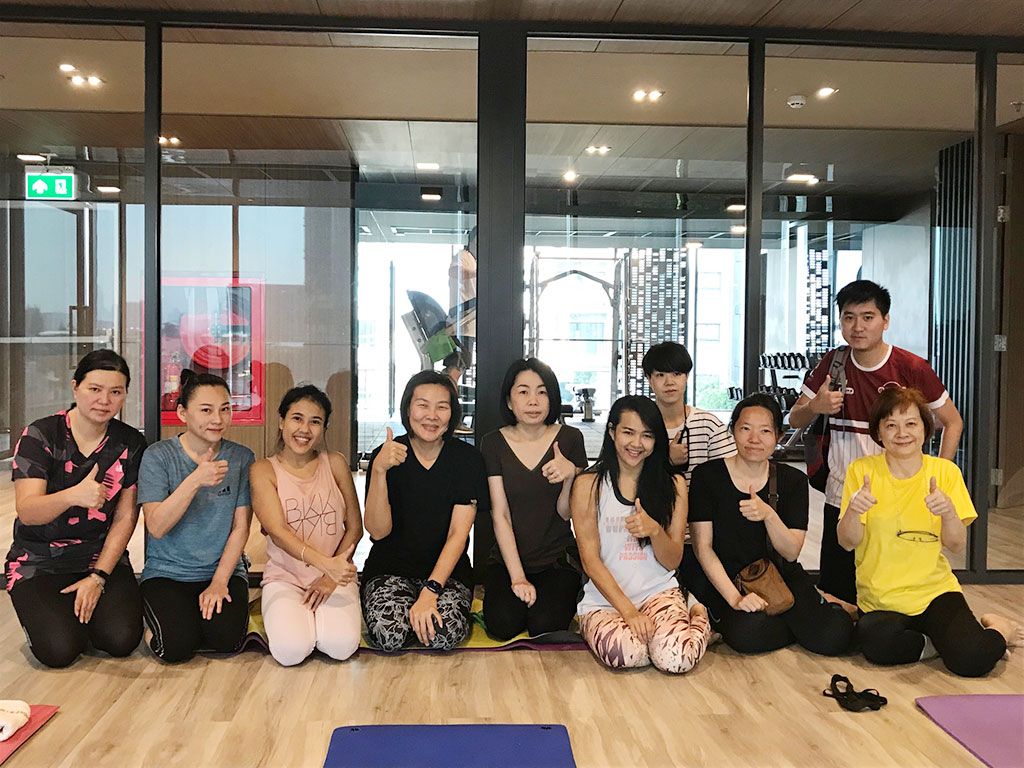 กิจกรรม  Basic Yoga  สำหรับลูกบ้าน เดอะพาร์คแลนด์ จรัญ-ปิ่นเกล้า